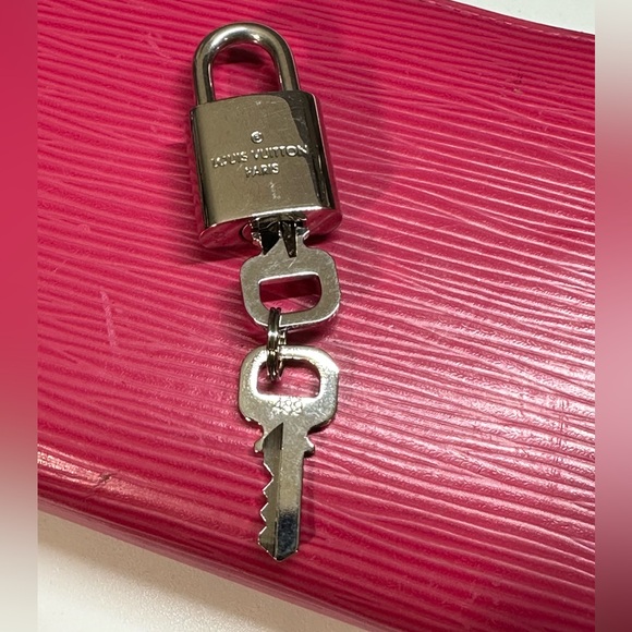 Louis Vuitton silver lock and key #439 - Picture 3 of 3